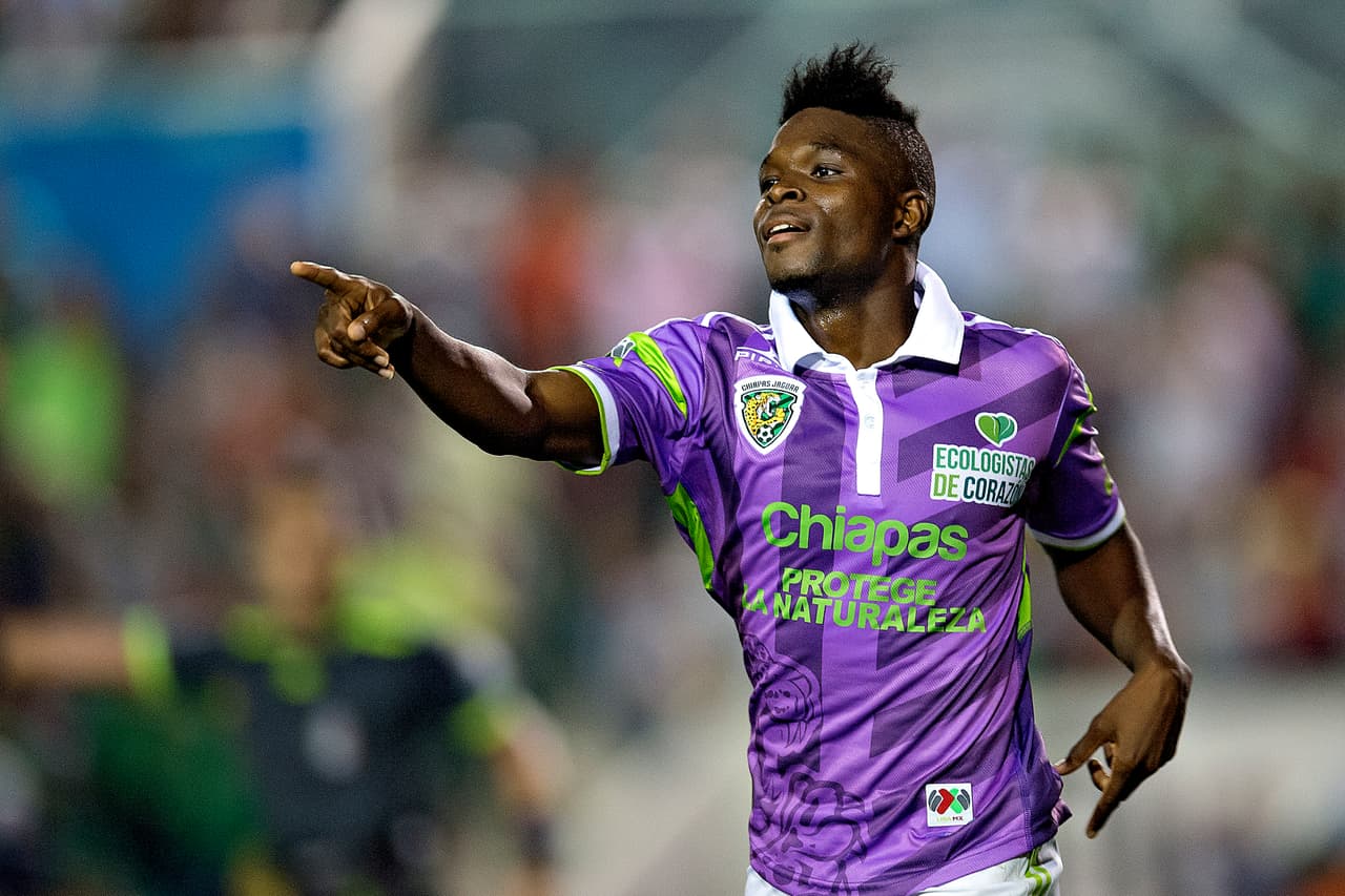 Avilés Hurtado.- El jugador colombiano que defiende los colores de Chiapas, participó en la alineación titular en los 19 partidos que los Jaguares tuvieron en el Apertura 2015, sumando 1668 minutos en la cancha, en los cuales anotó 6 goles, teniendo 17 remates a portería y 5 asistencias de gol a sus compañeros, con una efectividad de pases del 70 por ciento. Avilés Hurtado tiene un precio de $10 millones dentro del Univision Deportes Fantasy.