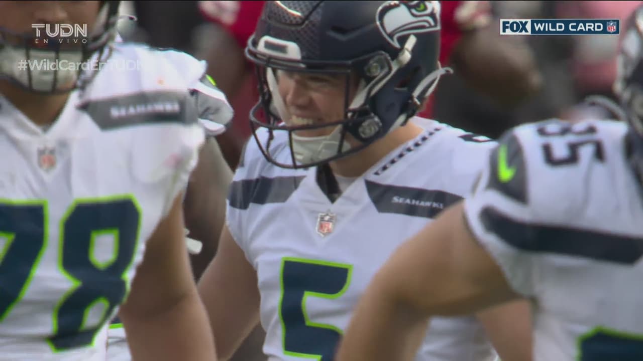 ¡Le sobra pierna! Jason Myers conecta un gol de campo de 56 yardas