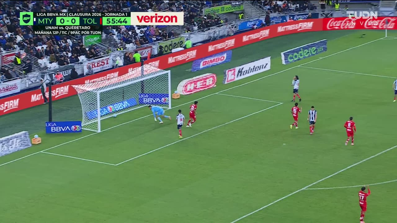 ¡GOL!  anota para Toluca. Helinho