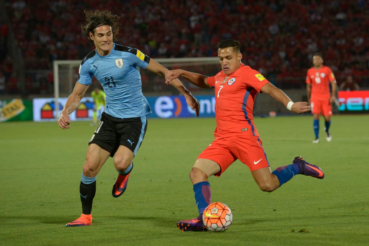 Con la derrota de Colombia en Argentina, Chile sabía que un triunfo lo pondría entre los cuatro mejores de la clasificación, una motivación que los impulsó en el ataque.