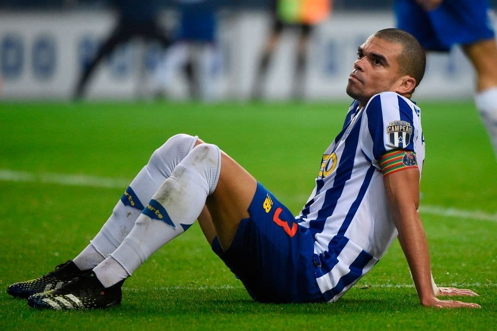 Jackson Porozo (8’) adelantó a Boavista y Alberth Elis (45+1’) crecía la diferencia. Taremi (54’) y Oliveira (82’) emparejaron los cartones. Hacia el final del juego, Porto daba vuelta al marcador, pero el tanto sería anulado. Porto se medirá a Juventus en los Octavos de la Champions a media semana.