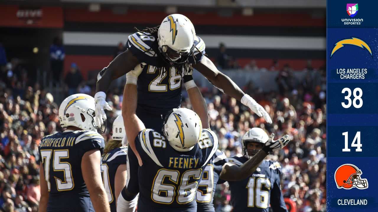 Melvin Gordon y los Chargers aplastaron a los Browns