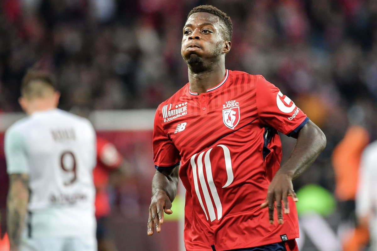 Marcelo Bielsa lo firmó en el verano de 2017 por 10 millones de euros para ser delantero centro. Fue el máximo goleador del Lille en la 2017-18 con 13 tantos.