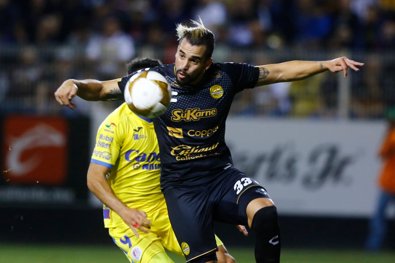 Arrancando la segunda mitad, los sinaloenses comenzaron con mejor intensidad y ritmo, parecieron haberse despojado del nerviosismo.