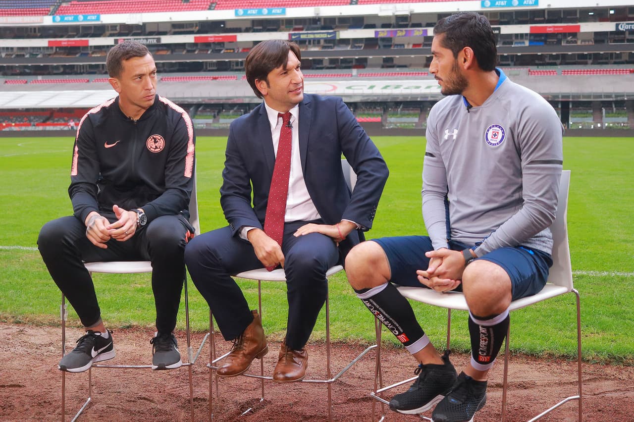 En entrevista con Franciso Fonseca aparecen Marchesín y José de Jesús Corona, los porteros de las Águilas y La Máquina, respectivamente.