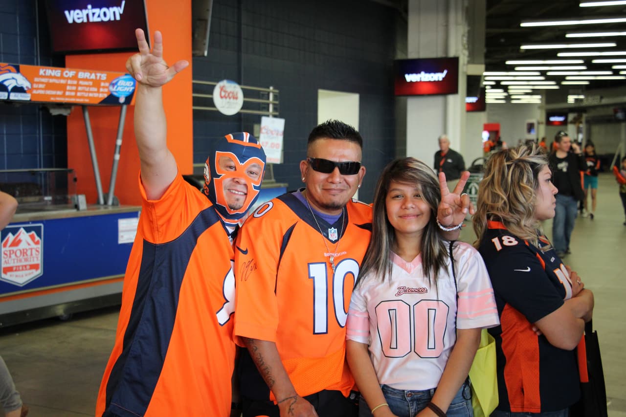 Adicionalmente, los fanáticos fueron motivados a examinar su conocimiento de fútbol americano vs. fútbol soccer (Foto: Denver Broncos).