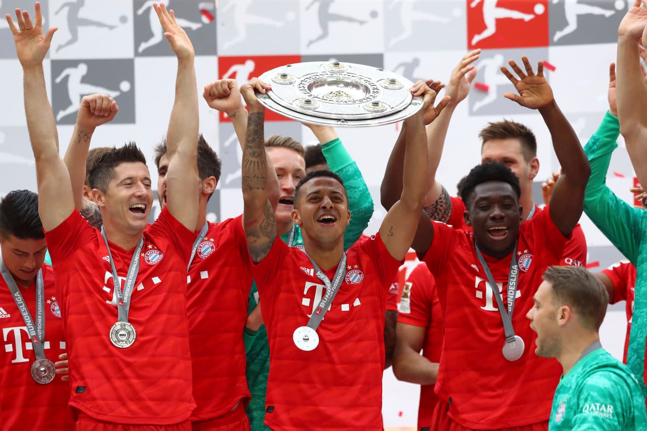 Bayern Munich | Desde 1969 han conquistado el máximo circuito del futbol alemán 29 ocasiones. Su impresionante palmarés en torneos de Copa y de Liga sustentan la popularidad global del equipo bávaro.