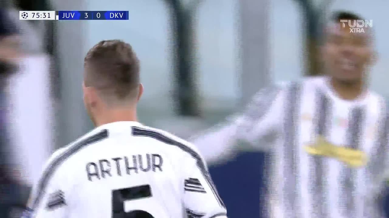 ¡TIRO ATAJADO! disparo por Federico Bernardeschi.