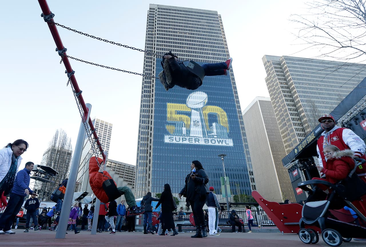 Con motivo del aniversario 50 del juego más importante en la NFL, la ciudad de San Francisco nos muestra lo mejor que tiene para esta celebración, he aquí las mejores imágenes.