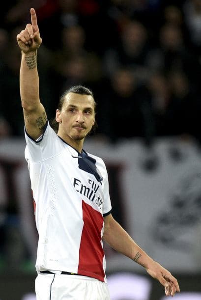 Su traspaso al futbol francés le lleno el bolsillo al sueco, además de ganar dinero extra con publicidad para videojuegos, marcas deportivas e incluso el servicio postal francés.Mira aquí los videos más chismosos.