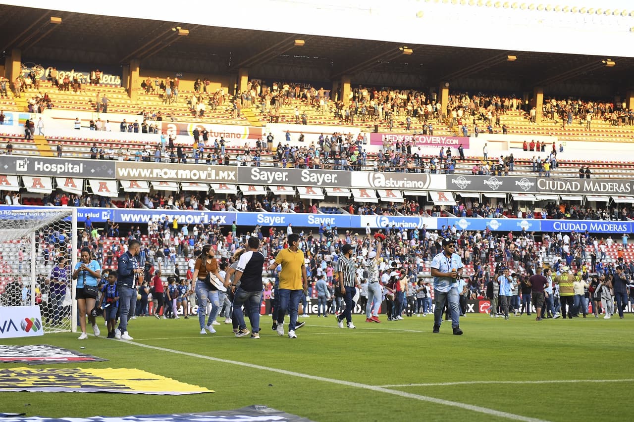 FIFA condena violencia en el Querétaro vs Atlas y exige justicia