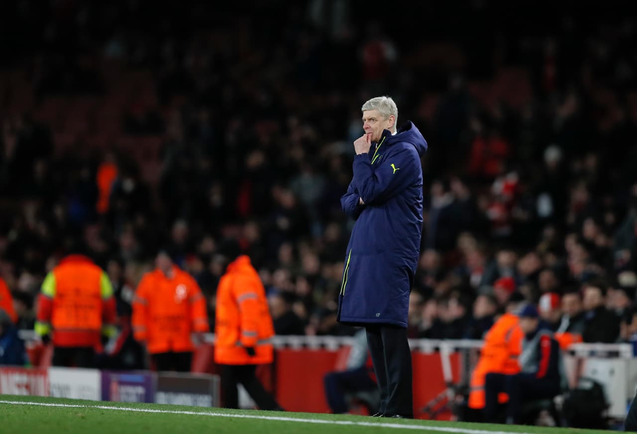 Quizás, la derrota más dura de la temporada fue el 10-2 en el global con Bayern Múnich por los octavos de final de la Champions League. No hubo una mínima posibilidad de que los de Wenger se lograran reponer de tremendo golpe. Desde ese momento, los aficionados comenzaron a pedir la cabeza del francés.