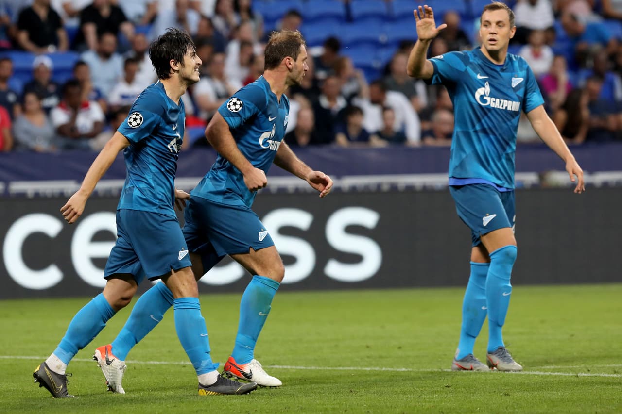 El historial entre estos dos equipos se lo lleva el Zenit con cinco goles sobre uno al Lyon.