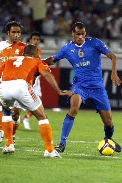 Rivaldo aterrizó en 2008 en el club Bunyodkor de la liga de Uzbekistán. Esta fue la última aventura europea del gran jugador.