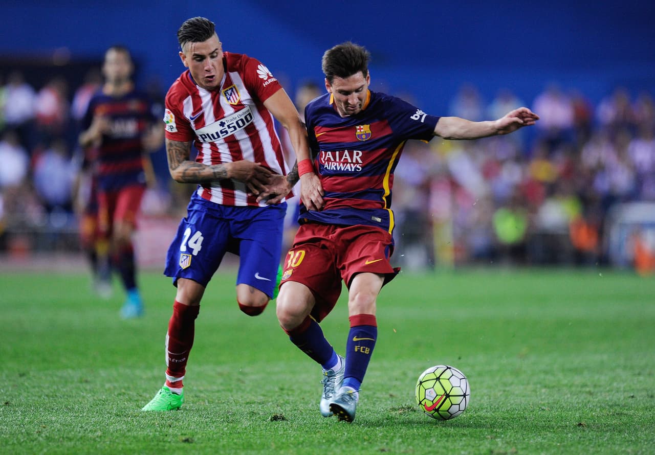 Barcelona y Atlético se juegan el liderato y media Liga en España