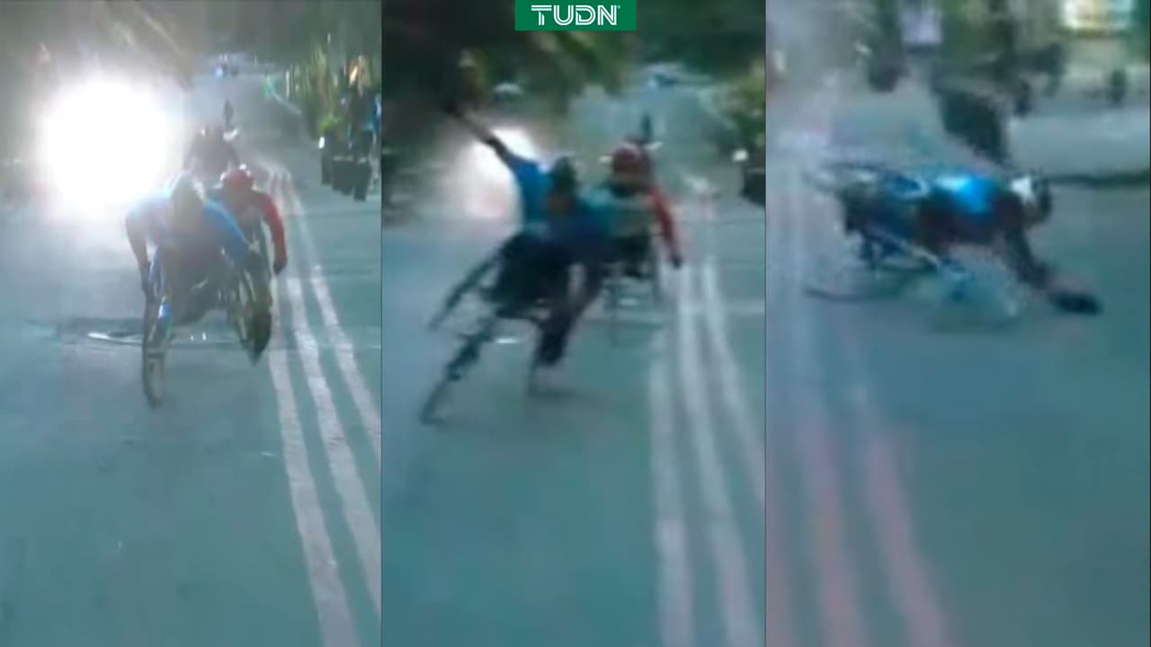 ¡Destruye su silla de ruedas! Coladera causa feo accidente en Maratón