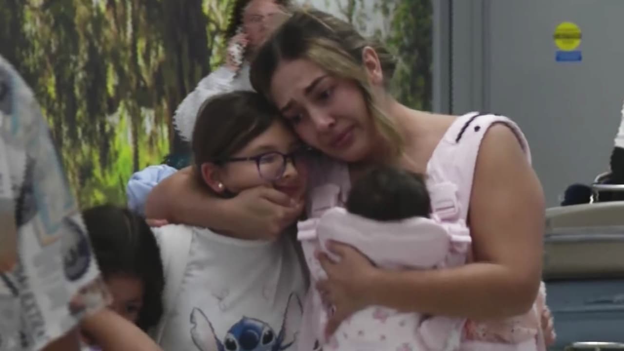 “Me llamó llorando”: El reencuentro entre madre e hija en Houston luego del terremoto en Colombia