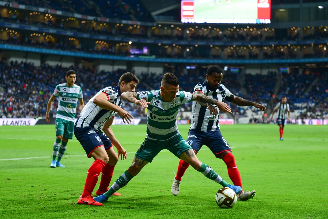 Con goles de Dorlan Pavón (2 y 85), Nicolás Sánchez (8), autogol de Gerardo Arteaga (54) y gol de penal de Vincent Janssen (70), Monterrey golea y pone un pie en las semifinales del Apertura 2019.