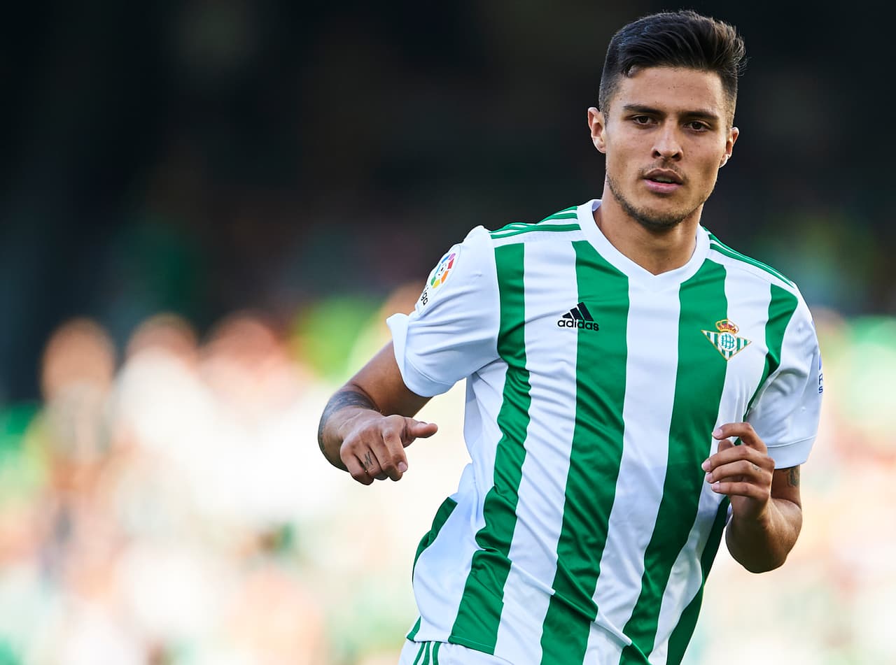 Mientras que el colombiano Juan José Narváez seguía sumando minutos como profesional. Era su tercer partido como titular de los 4 que ha disputado.