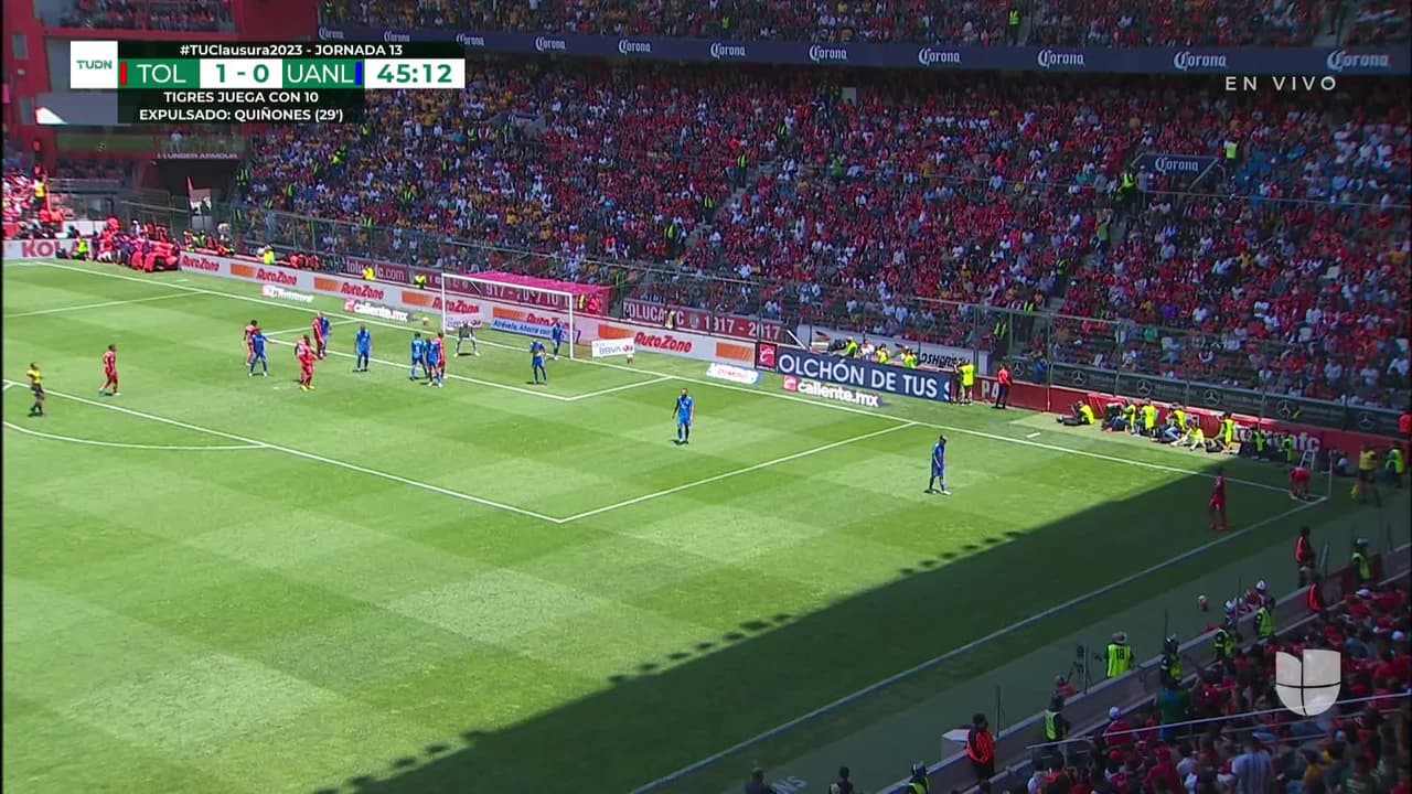 ¡GOOOL! Carlos González anota para Toluca.