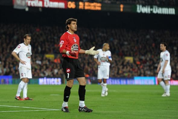 El arquero del Deportivo La Coruña recibió un gol ante el Almería, pero sacó varios disparos de peligro.