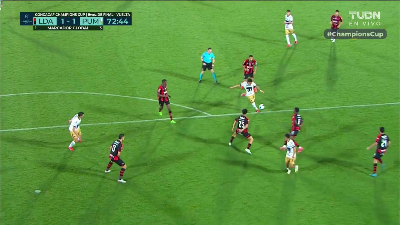 ¡Gol de los Pumas! Leo Suárez clava un golazo para los universitarios