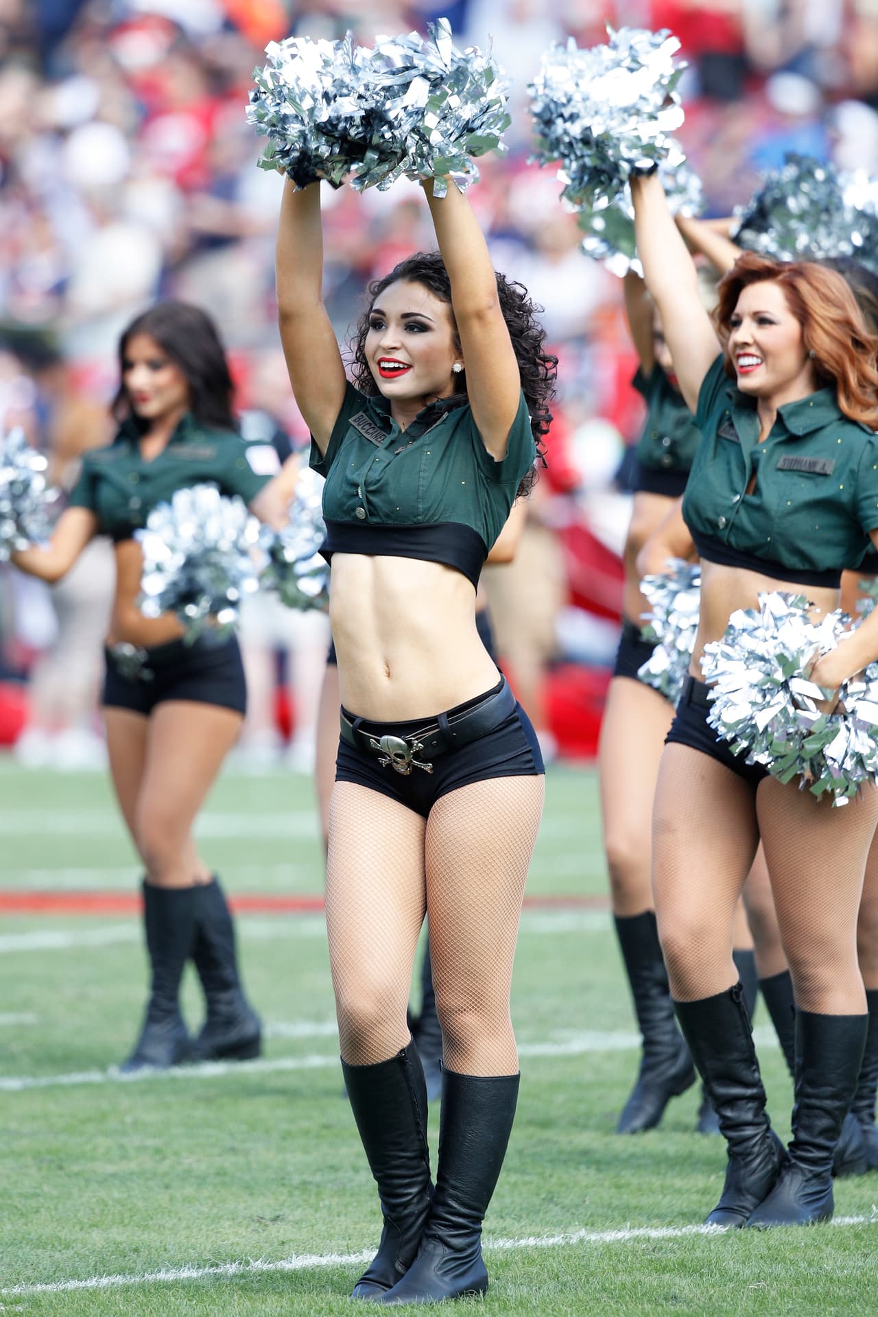 El turno de las 'Bucs' para portar sus trajes en honor a los militares de los EEUU.