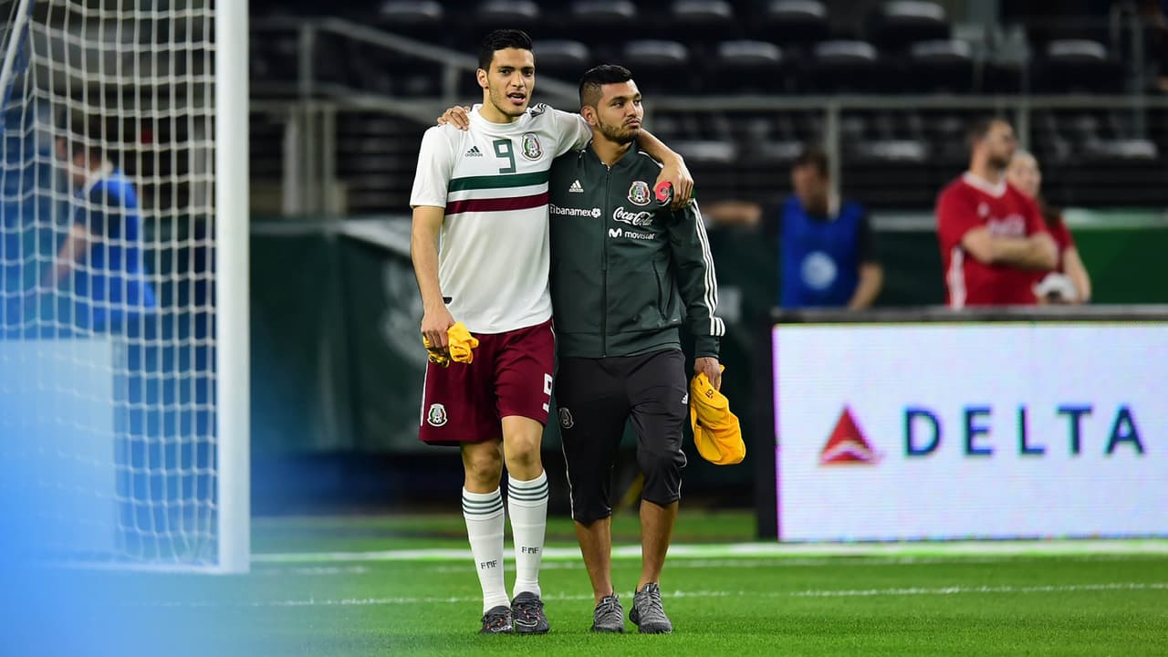 'Tecatito' ya viaja a México y Jiménez sigue en veremos