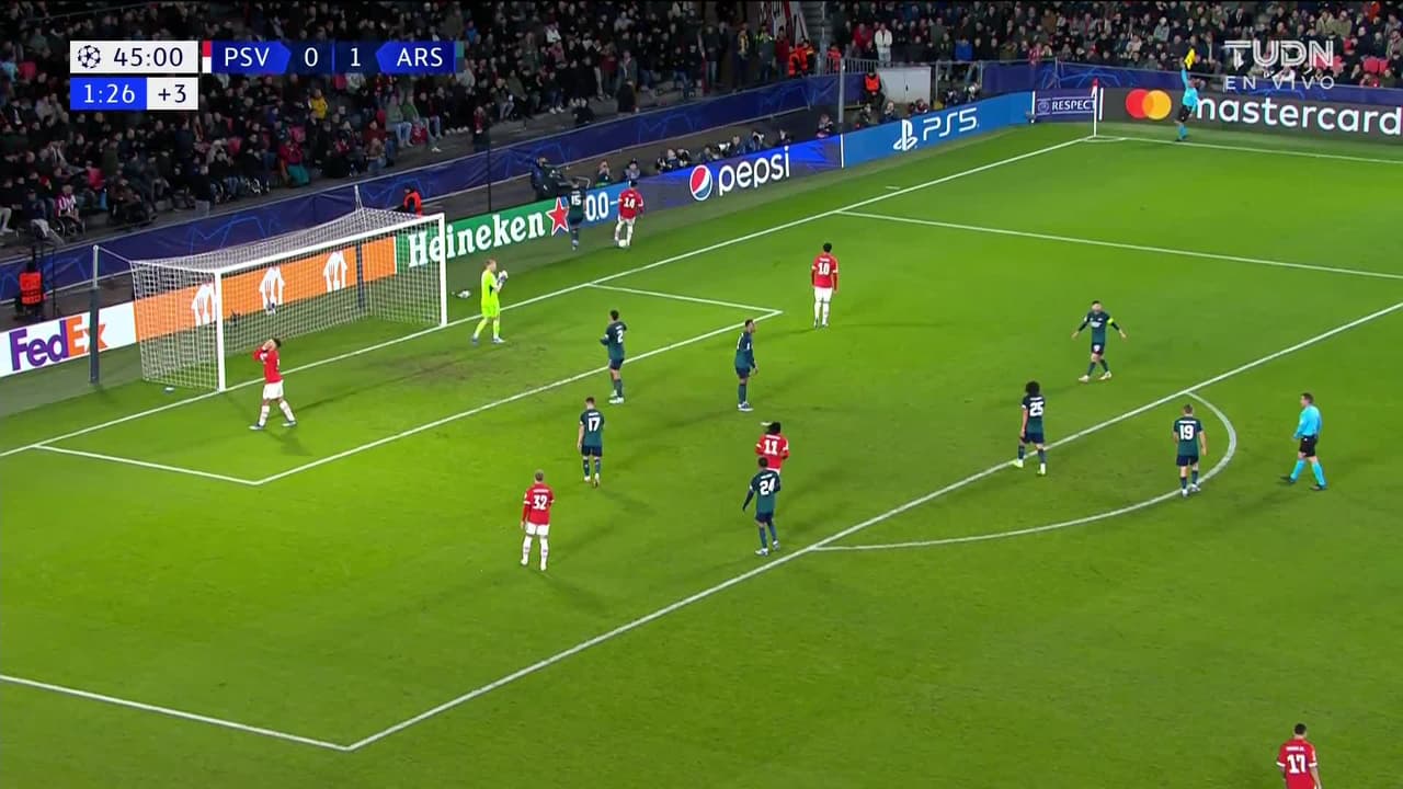 ¡TIRO ATAJADO! disparo por Johan Bakayoko.