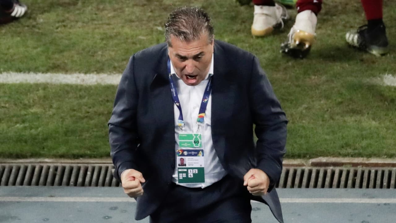 José Peseiro destaca la actitud de sus jugadores emergentes