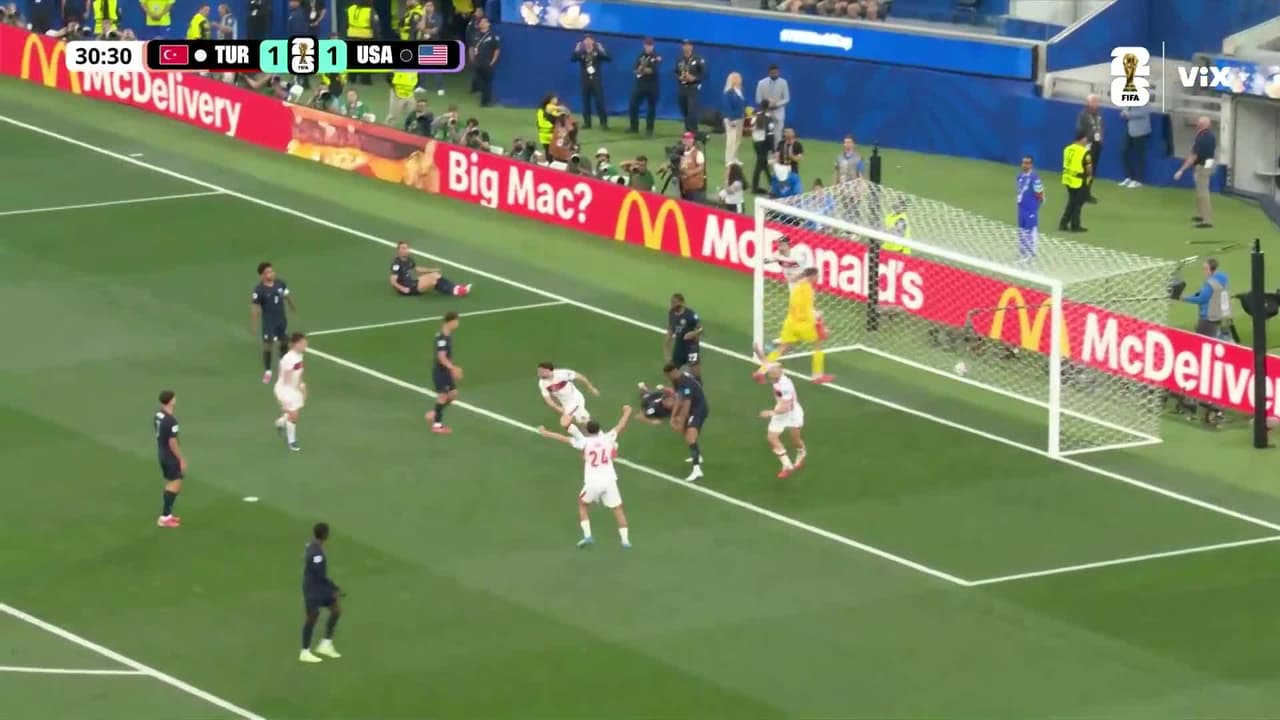 ¡Este sí cuenta! Gool de Turquía y le dan la vuelta al marcador