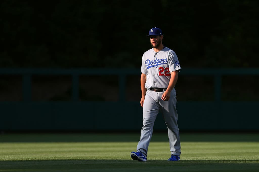 Kershaw (8-2) permitió una carrera y cuatro hits, y retiró a 11 de los últimos 12 bateadores que enfrentó.
