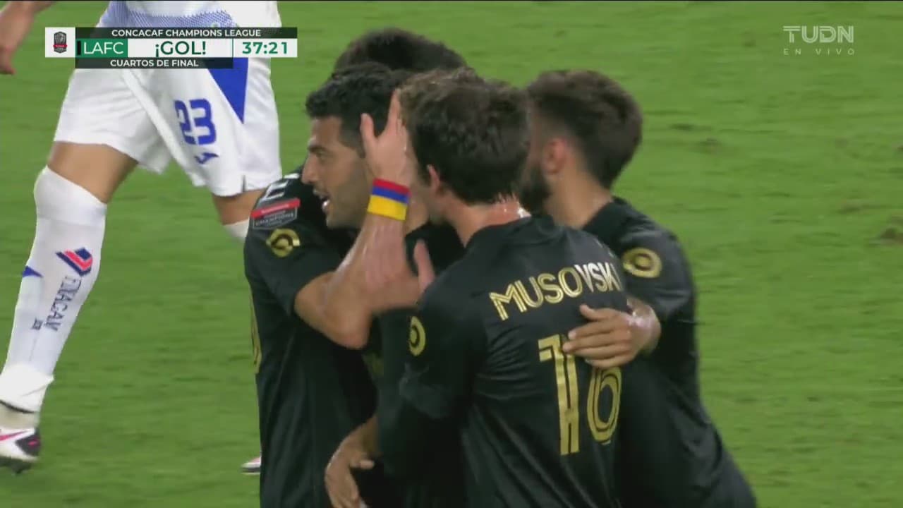 ¡Gooool del LAFC! Vela iguala el juego por la vía penal para el 1-1