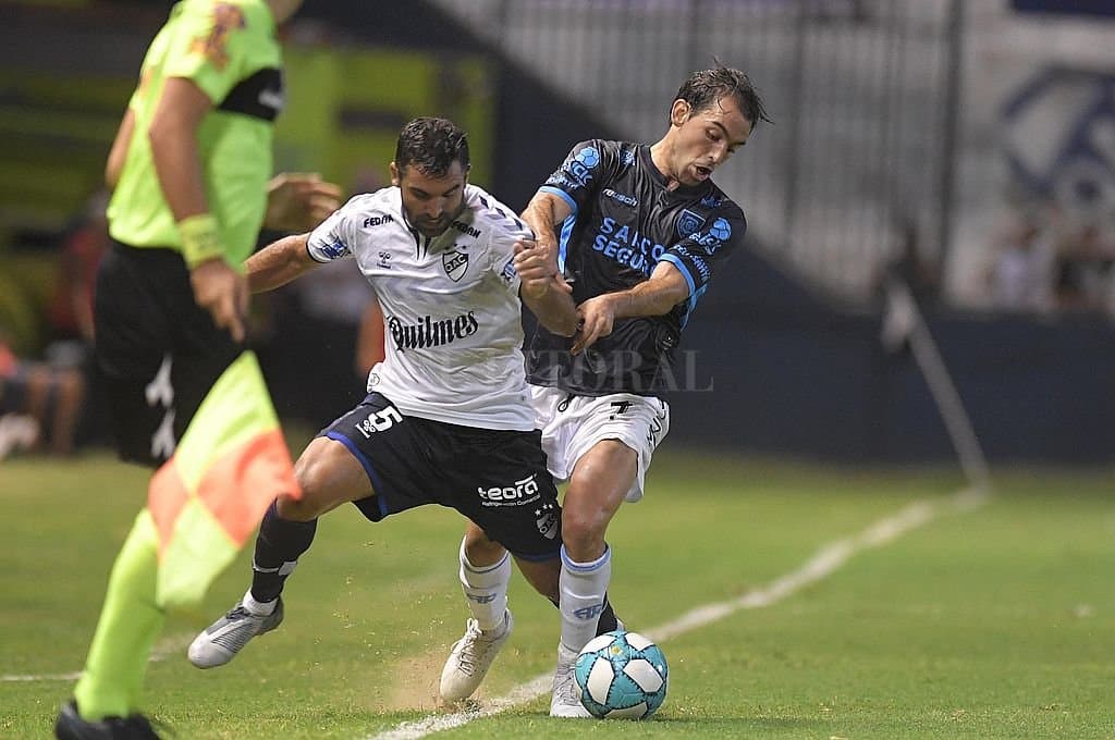 En Argentina hay un equipo llamdo ‘Quilmes Atletico Club’ y, aunque así es el nombre de la ciudad, se le relaciona más con la marca de cerveza.