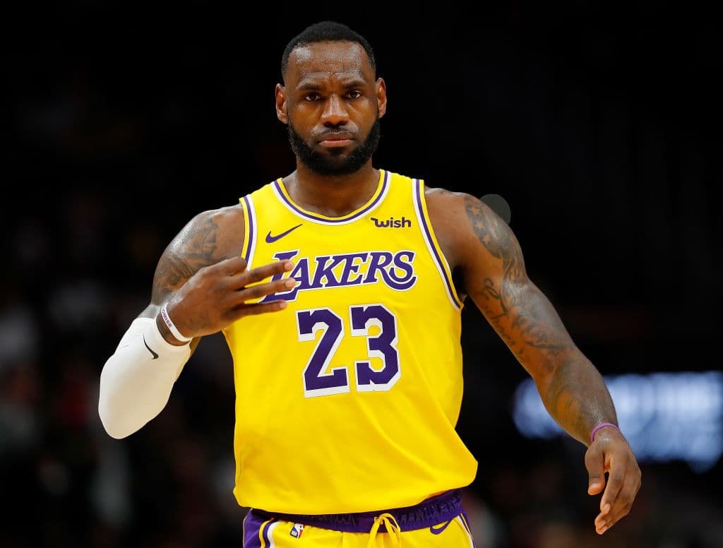 LeBron James, primer NBA en sumar 1 billón de dólares en ganancias