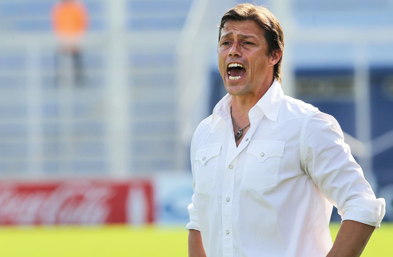 Aunque la carrera del entrenador pampero es corta, su experiencia puede ayudar al rebaño sagrado con su crisis. Repasemos la trayectoria de Almeyda en Argentina: