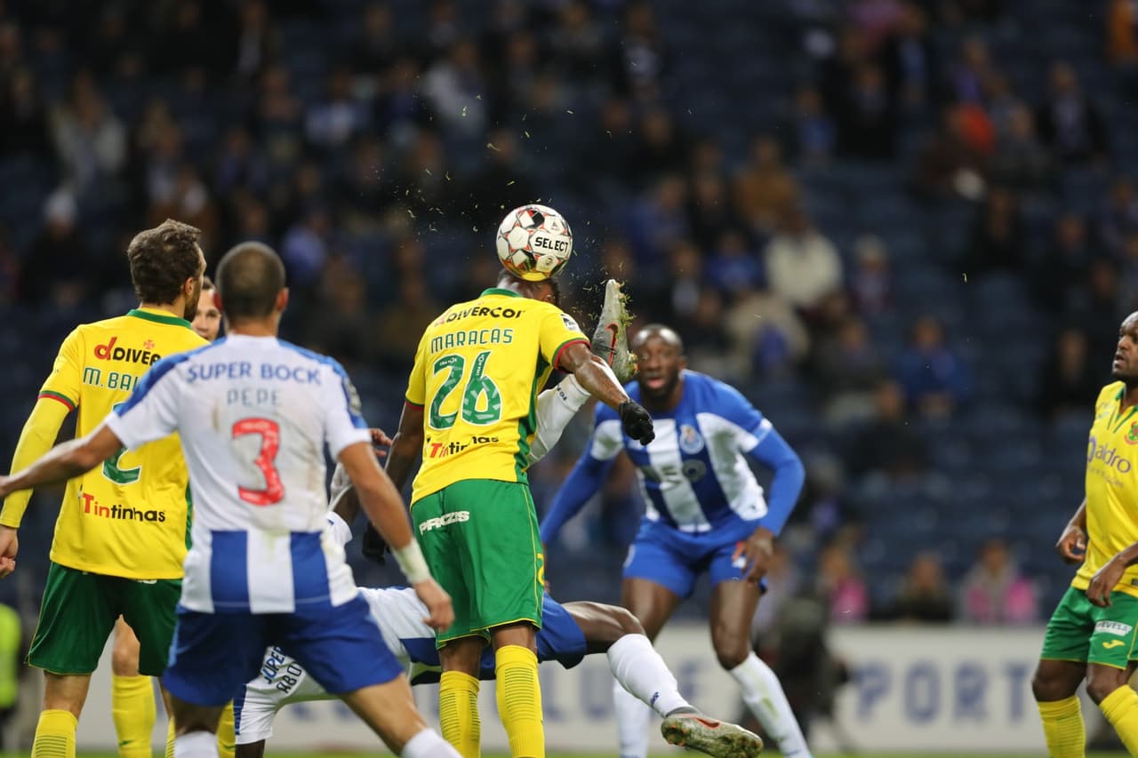 Porto no afloja el paso y se mantiene a un triunfo del liderato en la Primeira Liga de Portugal.
