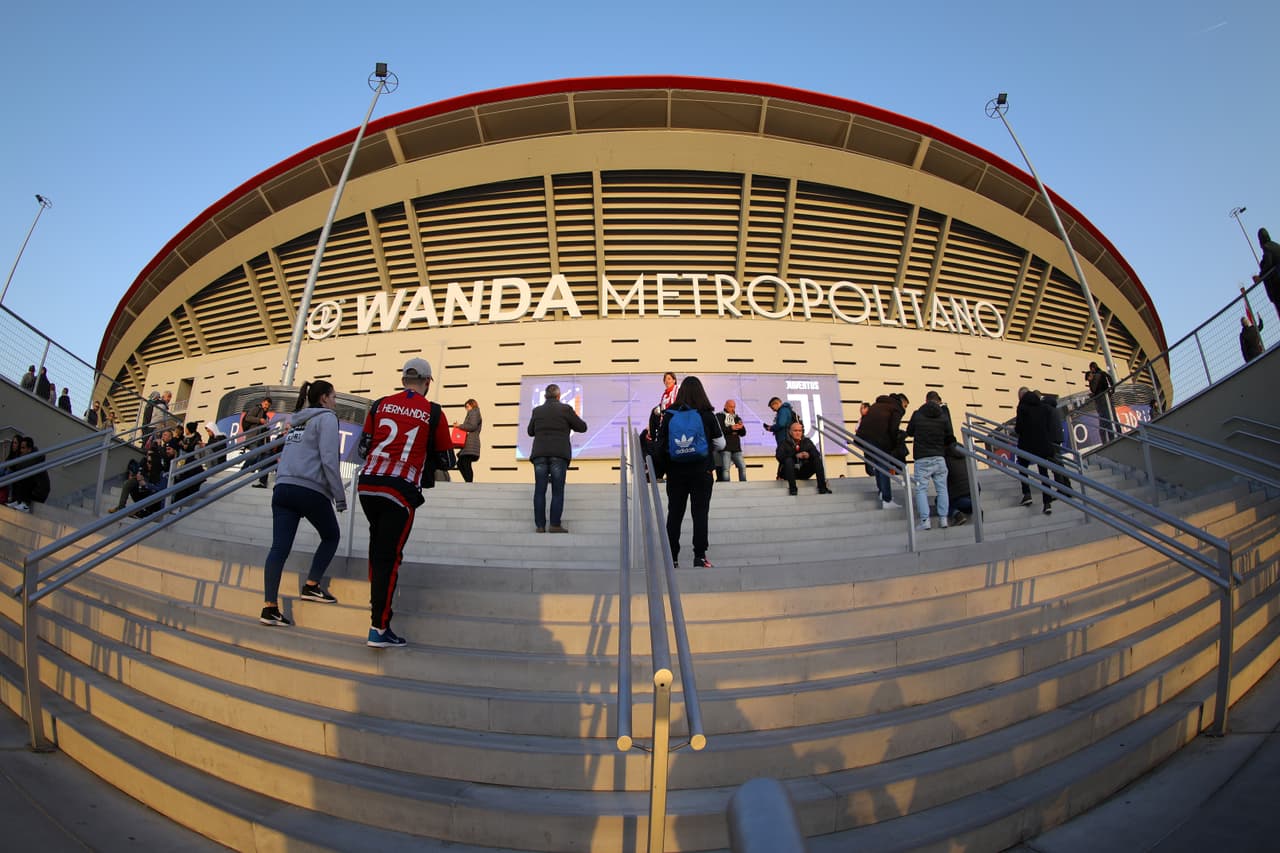 Los hinchas del Atlético de Madrid y de Juventus llegaron motivados al Wanda Metropolitano para vivir un duelo cerrado en el juego de ida de los Octavos de final de la Champions League.