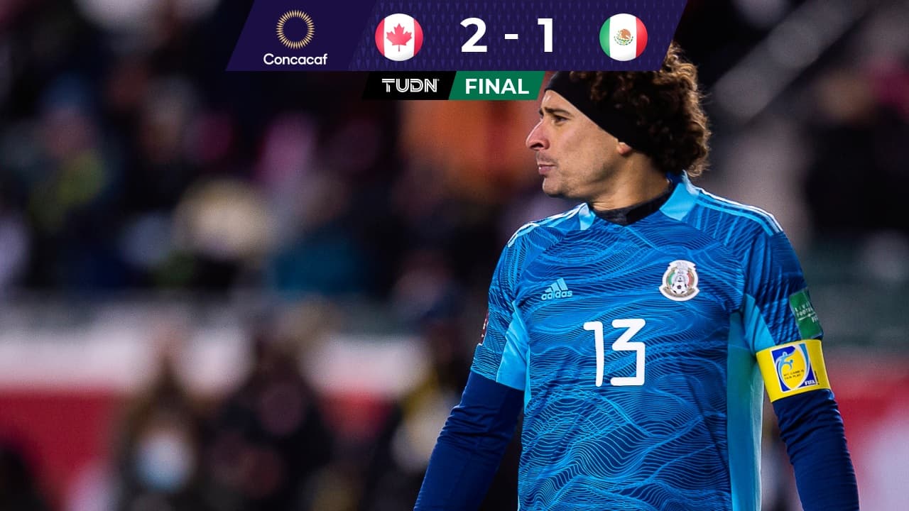 Guillermo Ochoa tuvo un par de errores que costaron la derrota en Canadá.