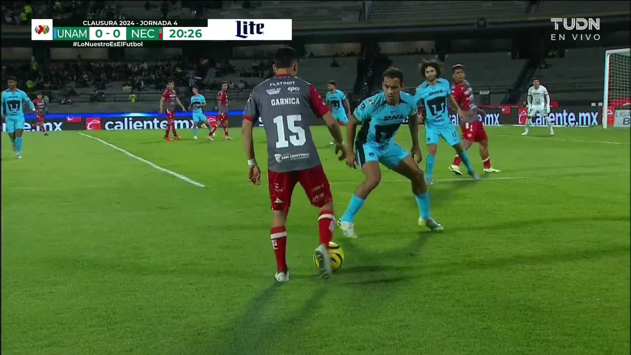 ¡TIRO ATAJADO! disparo por José Paradela.