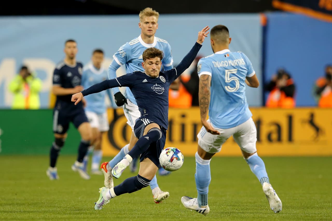 En una noche muy frío en el Citi Field, New York City FC igualó sin goles frente a Sporting Kansas City.
<br>