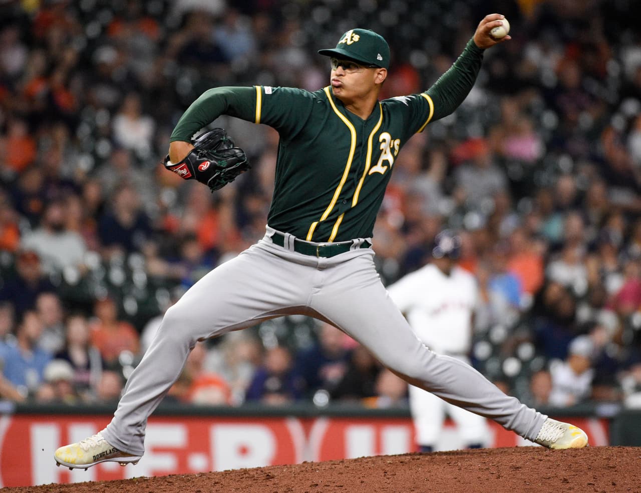 Jesús Luzardo. Joven y con pocos reflectores, se ha ganado un lugar en el roster de la postemporada