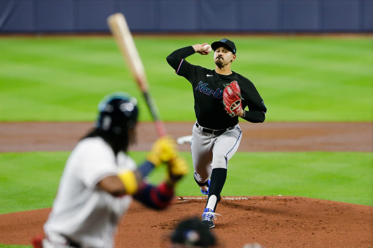 Miami sigue sin despertar, y los Atlanta Braves alargan la distancia al imponerse 2-0 sobre los Marlins.