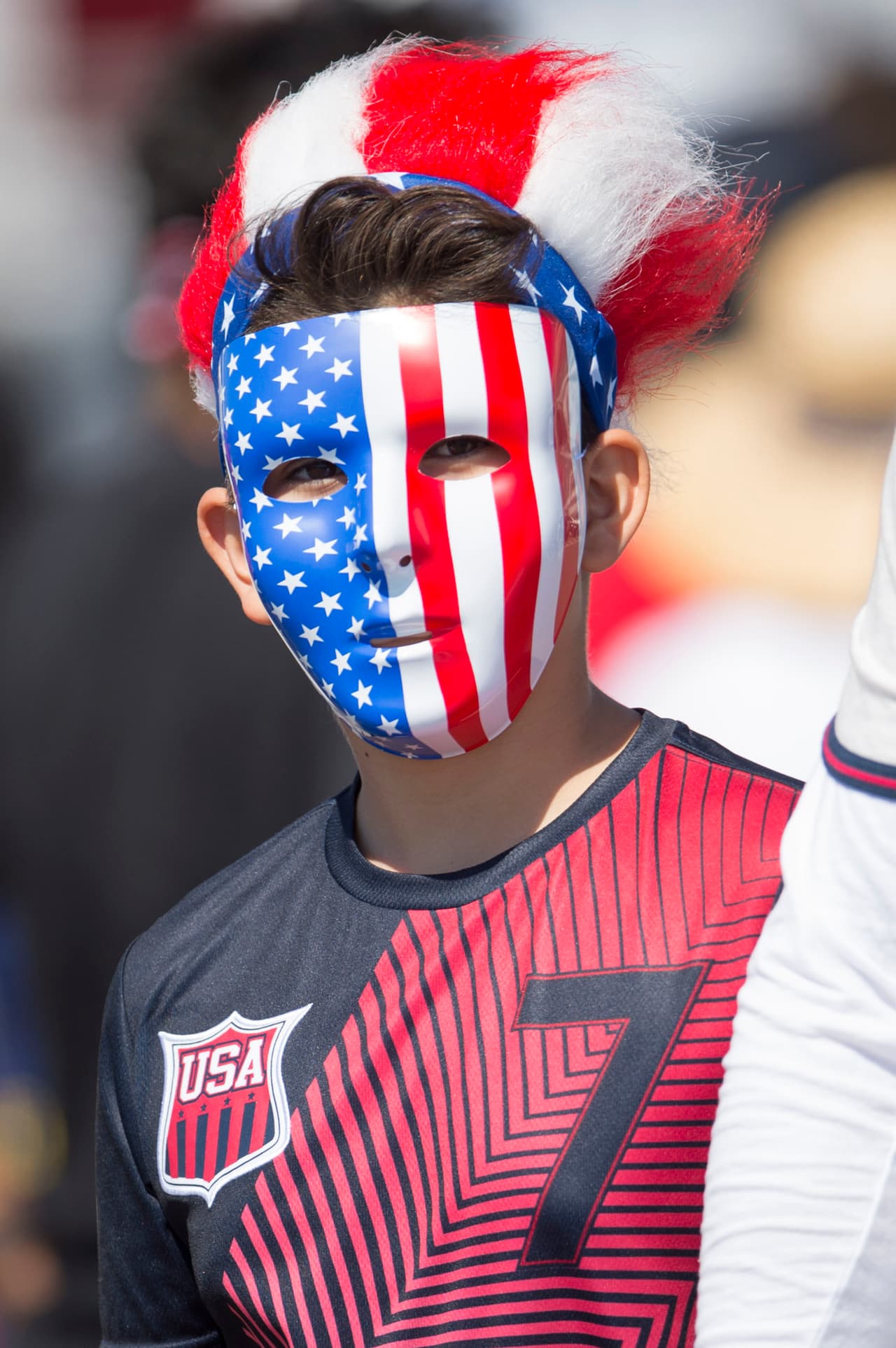 Apoyar a tu selección en una final no se da todos los días y aficionados de Jamaica y Estados Unidos acudieron al Levi's Stadium con banderas, maquillajes, disfraces y mucha emoción.