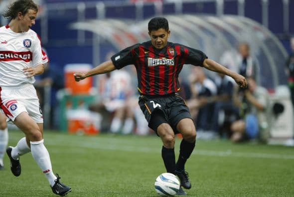 El hondureño Amado Guevara tuvo la oportunidad de jugar estos partidos representando a los extranjeros.