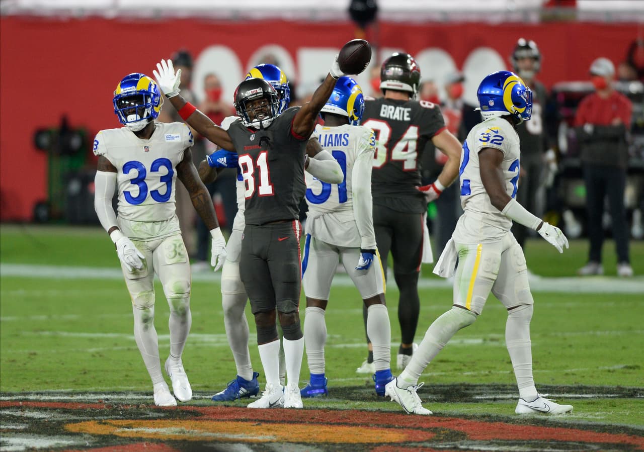 Jared Goff consigue el ansiado triunfo sobre Tom Brady y con un marcador de 27-24, los Bucs pierden en su propia casa.