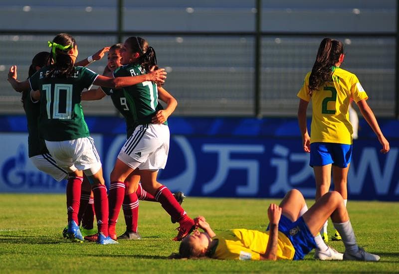 Una de esas llegadas produjo el gol de Vanessa Buso al minuto 43 del primer tiempo.