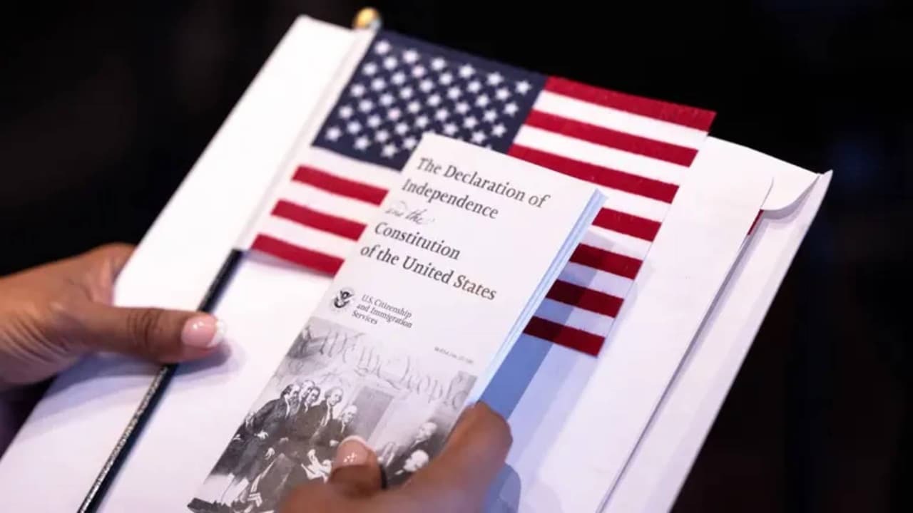 ¿Pueden quitarte la nacionalidad estadounidense? Gobierno intensifica política de desnaturalización