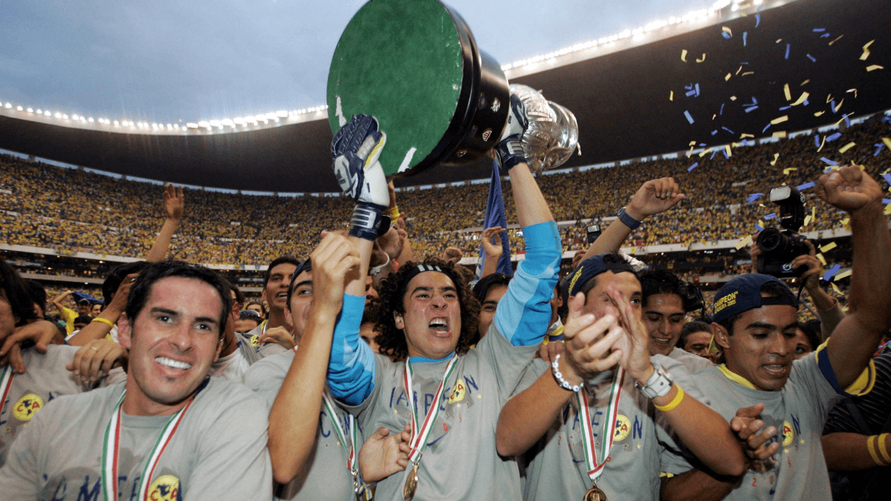 <b>Épica Final en el Clausura 2005</b>
<br>- América y Tecos disputaron hace 15 años la Final con más goles en la historia de los torneos cortos.
<br>- Guillermo Ochoa se proclamó campeón tras un año de haber debutado. Gran recuerdo para el guardameta azulcrema, hoy referente del equipo.