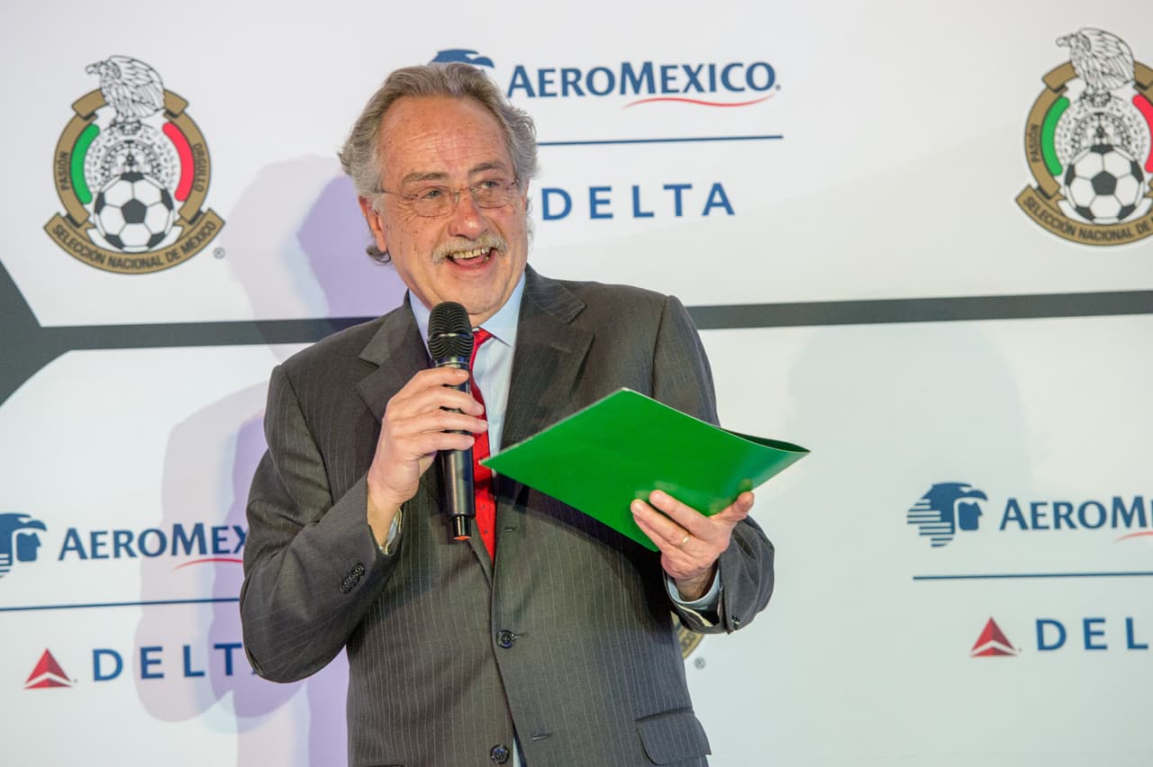 Decio de María, presidente de la FMF, también se subió a la tarima para apoyar la presentación del acuerdo, del cual espera sacar provecho con miras al Mundial del 2026.